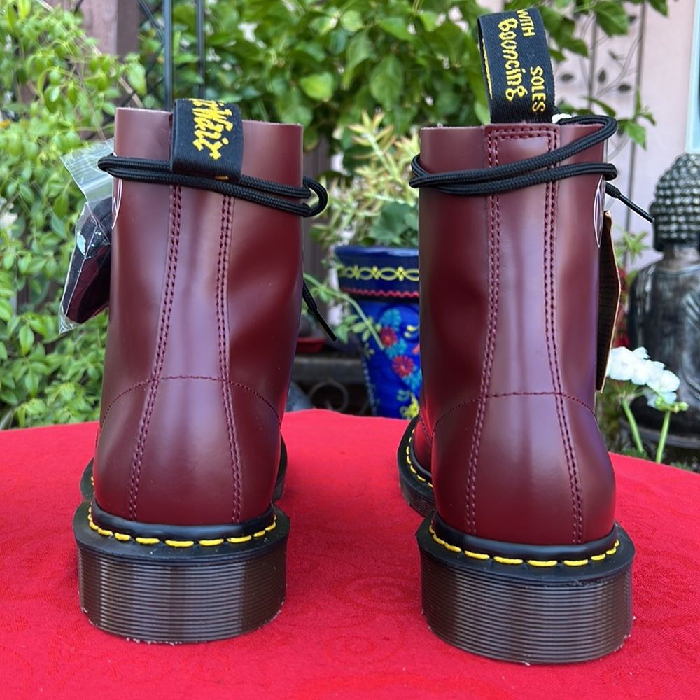 🏴󠁧󠁢󠁥󠁮󠁧󠁿 New MIE Dr. Martens Cherry Red 1460 Boots UK 7 - Picture 10 of 17